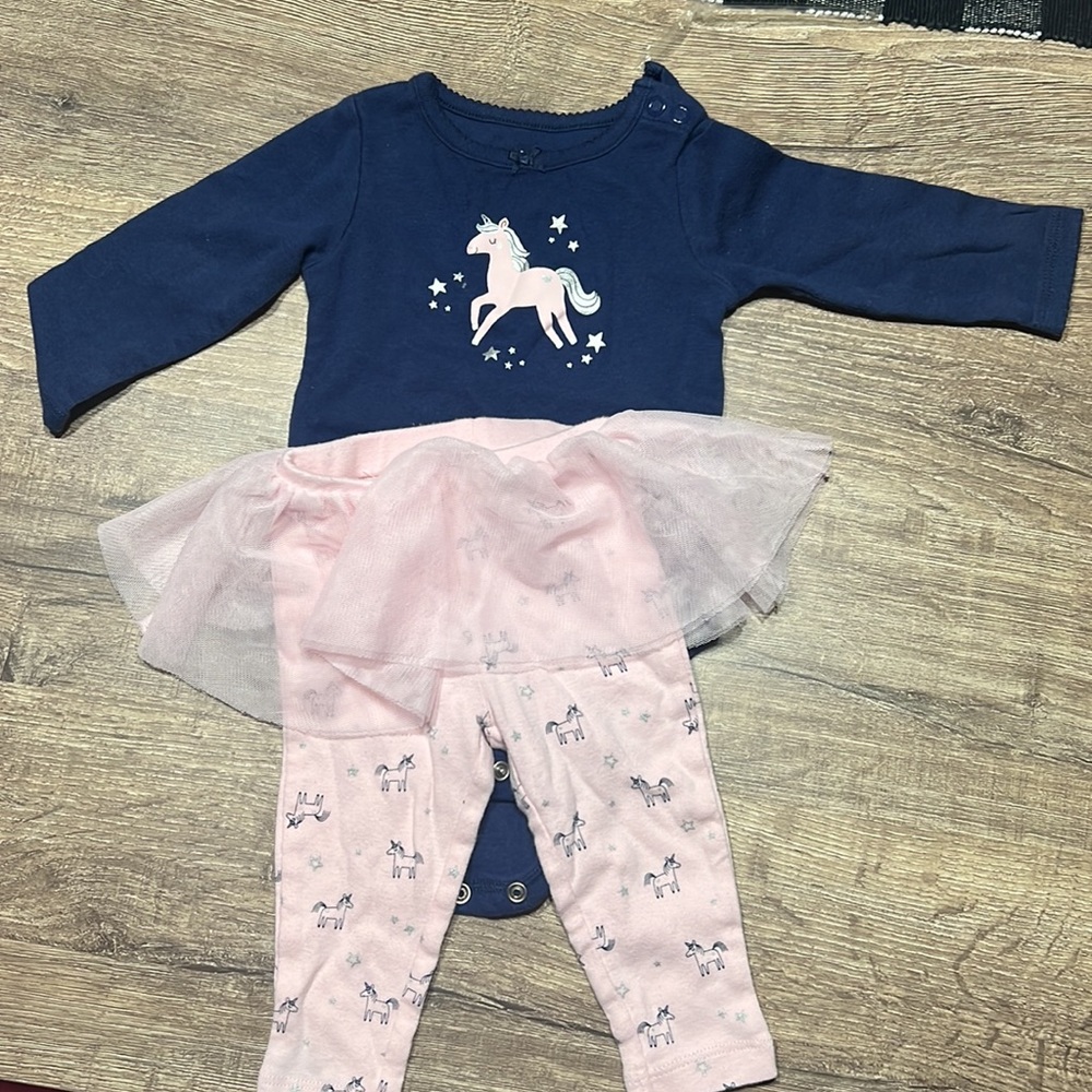 Carters baby girl 2 pc unicorn set